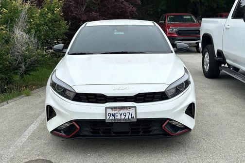 Snow White Pearl 2024 Kia Forte GT-Line