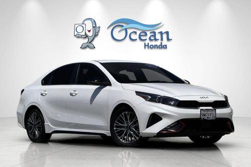 Snow White Pearl 2024 Kia Forte GT-Line