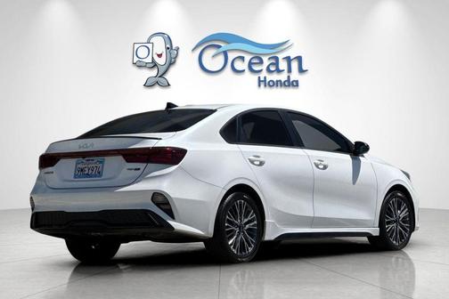 Snow White Pearl 2024 Kia Forte GT-Line