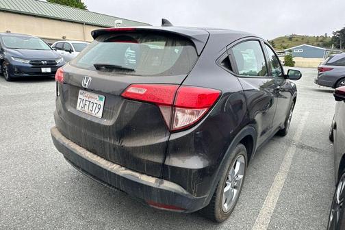 Crystal Black Pearl 2016 Honda HR-V LX