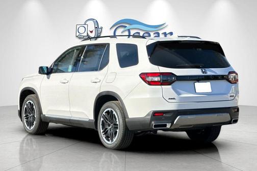 White Diamond Pearl 2026 Honda Pilot Touring