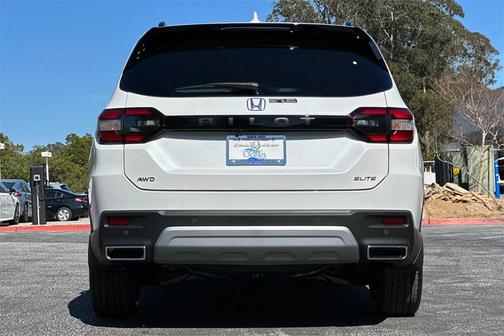 2025 Honda Pilot Elite