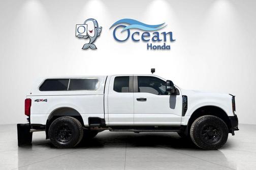Oxford White 2024 Ford F-250 XL