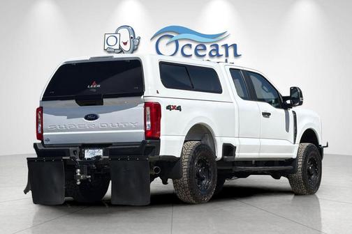 Oxford White 2024 Ford F-250 XL