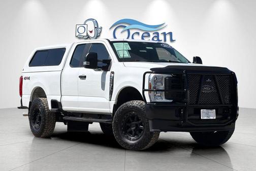 Oxford White 2024 Ford F-250 XL