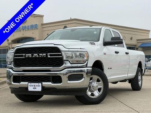 2021 RAM 2500 Tradesman Crew Cab 4x2 8' Box