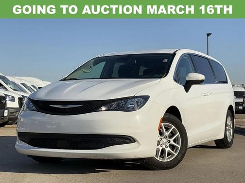 2023 Chrysler Voyager LX