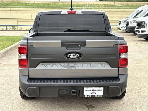 Carbonized Gray Metallic 2025 Ford Maverick XLT