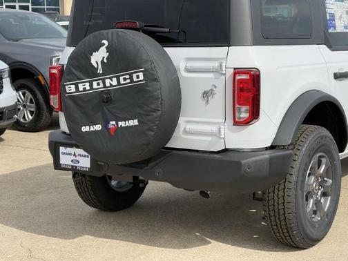 Oxford White 2026 Ford Bronco Big Bend