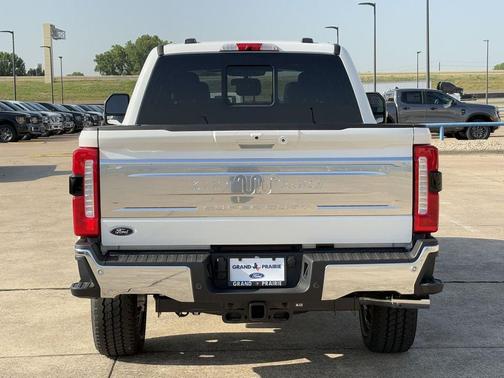 Star White Metallic Tri-Coat 2026 Ford F-250 King Ranch