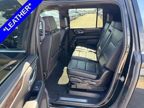 Black 2024 Chevrolet Suburban LT