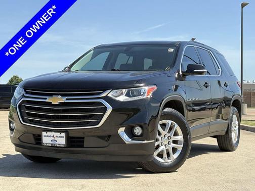 Mosaic Black 2019 Chevrolet Traverse LT Leather