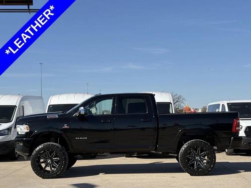 2020 RAM 2500 Laramie Crew Cab 4X4 6'4' Box