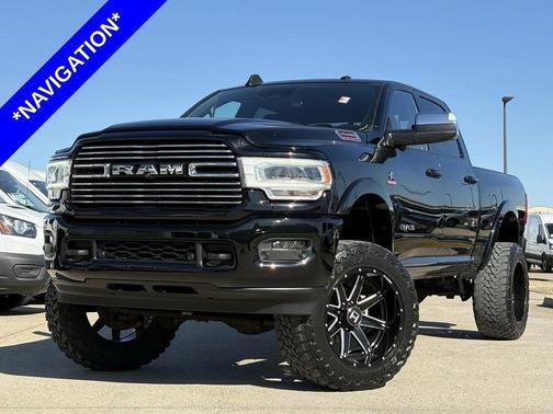 2020 RAM 2500 Laramie Crew Cab 4X4 6'4' Box