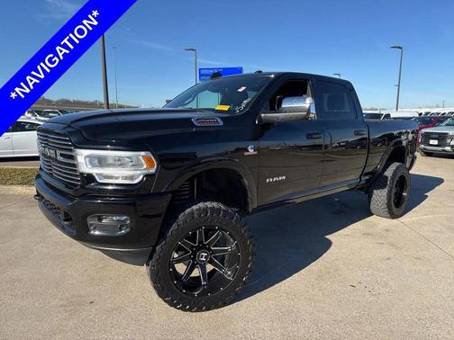 2020 RAM 2500 Laramie Crew Cab 4X4 6'4' Box