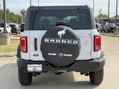 2025 Ford Bronco Base