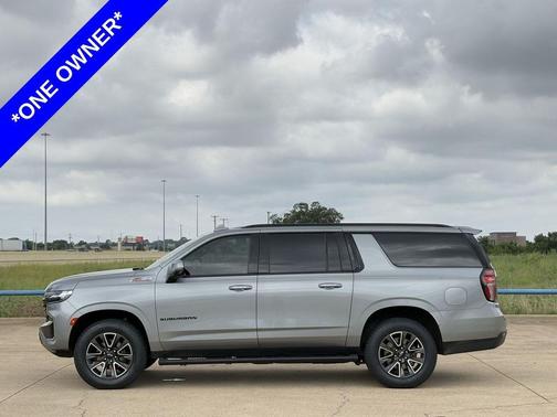 Sterling Gray Metallic 2023 Chevrolet Suburban 4WD Z71