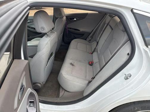 2016 Chevrolet Malibu LS