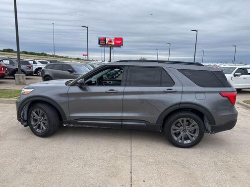 Carbonized Gray Metallic 2023 Ford Explorer XLT