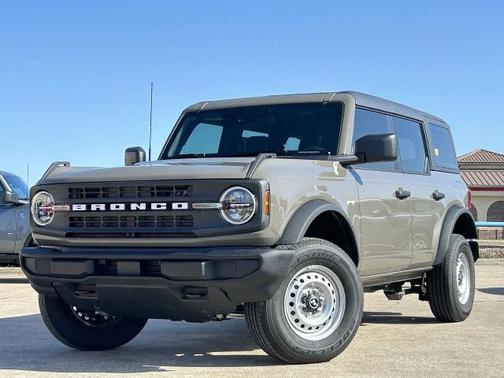 2025 Ford Bronco Base