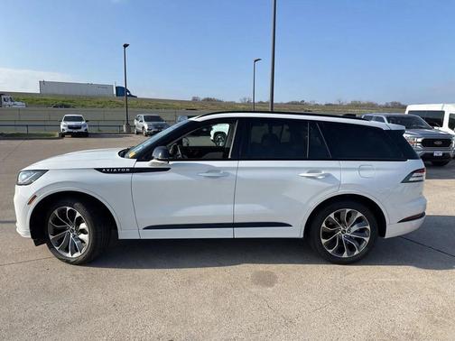 2025 Lincoln Aviator Premiere