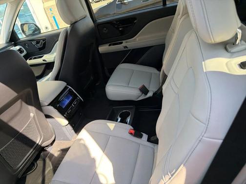 2025 Lincoln Aviator Premiere