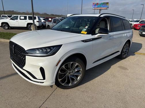 2025 Lincoln Aviator Premiere