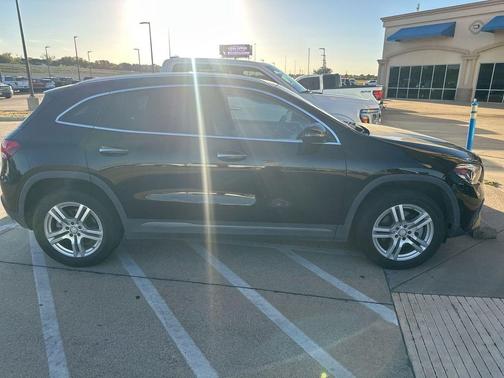 2021 Mercedes-Benz GLA 250 Base 4MATIC