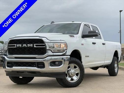 2022 RAM 2500 Tradesman Crew Cab 4x4 8' Box