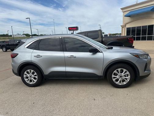 Iconic Silver Metallic 2024 Ford Escape Active