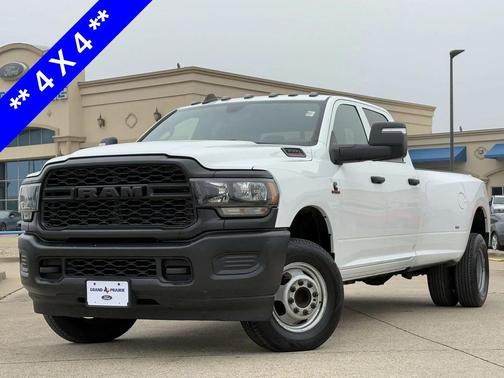 2023 RAM 3500 Tradesman Crew Cab 4x4 8' Box
