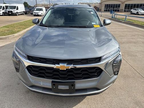Sterling Gray Metallic 2026 Chevrolet Trax LT
