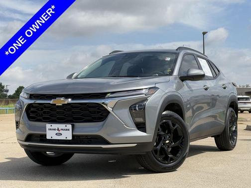 Sterling Gray Metallic 2026 Chevrolet Trax LT