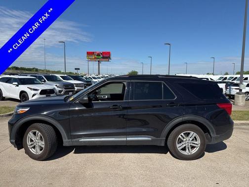 Agate Black 2022 Ford Explorer XLT