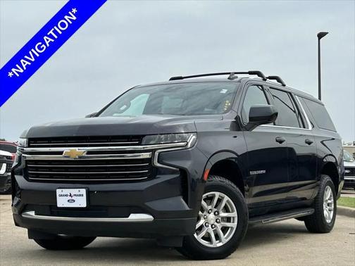 2023 Chevrolet Suburban LT