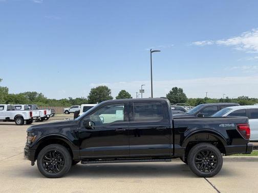 Agate Black Metallic 2026 Ford F-150 XLT