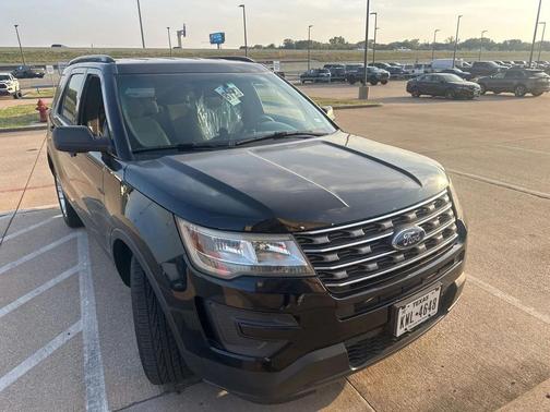 2017 Ford Explorer Base