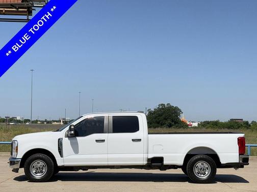 Oxford White 2024 Ford F-250 XL
