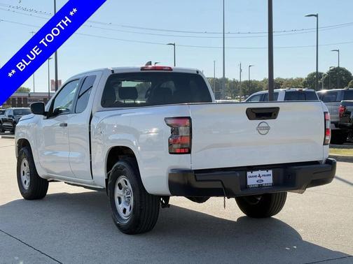 2024 Nissan Frontier S