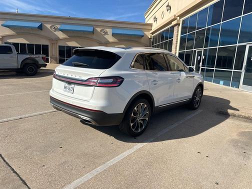 2022 Lincoln Nautilus Reserve