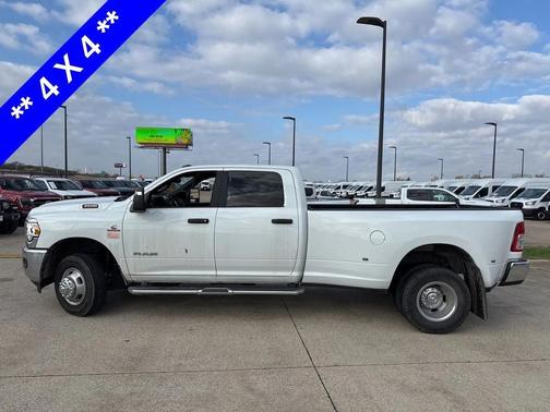 2024 RAM 3500 Big Horn Crew Cab 4x4 8' Box