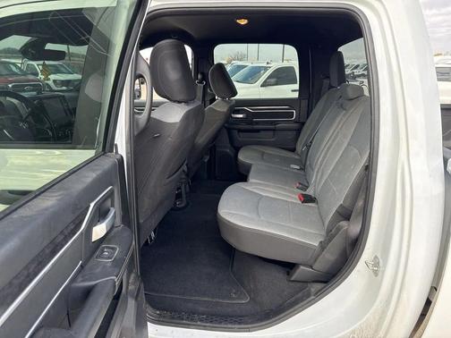 2024 RAM 3500 Big Horn Crew Cab 4x4 8' Box