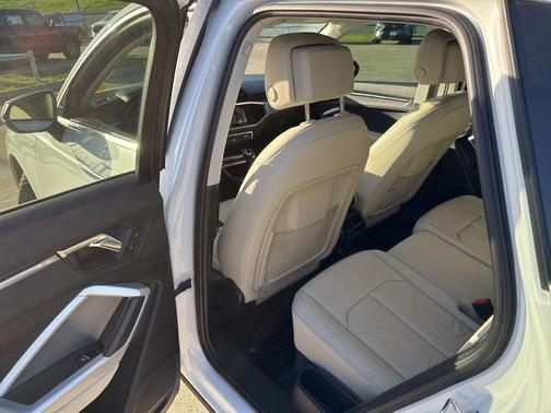 2022 Audi Q3 45 S line Premium Plus