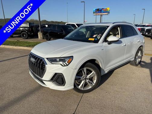 2022 Audi Q3 45 S line Premium Plus