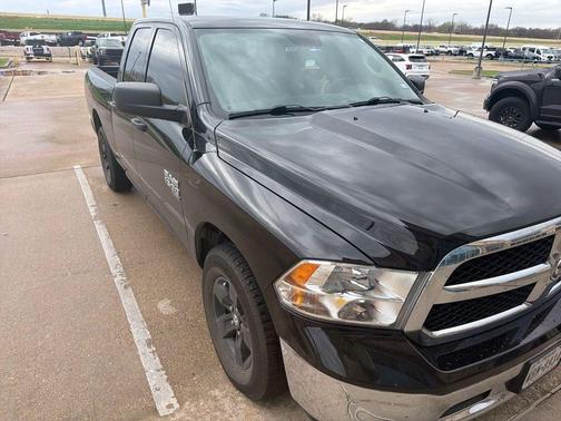 Diamond Black Crystal Pearlcoat 2024 RAM 1500 Classic SLT