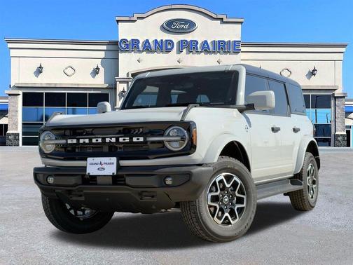 Avalanche Gray 2026 Ford Bronco Outer Banks