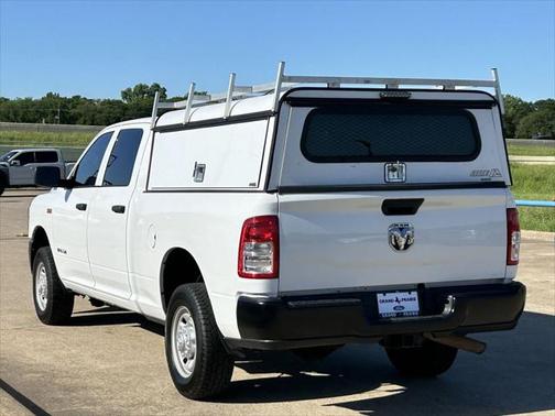 2022 RAM 2500 Tradesman Crew Cab 4x2 6'4' Box