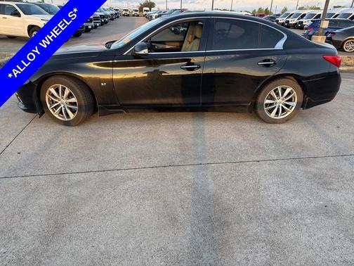 2015 INFINITI Q50 Premium