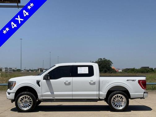 Oxford White 2023 Ford F-150 XLT