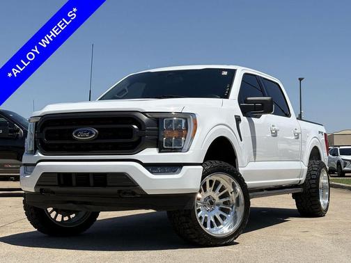 Oxford White 2023 Ford F-150 XLT